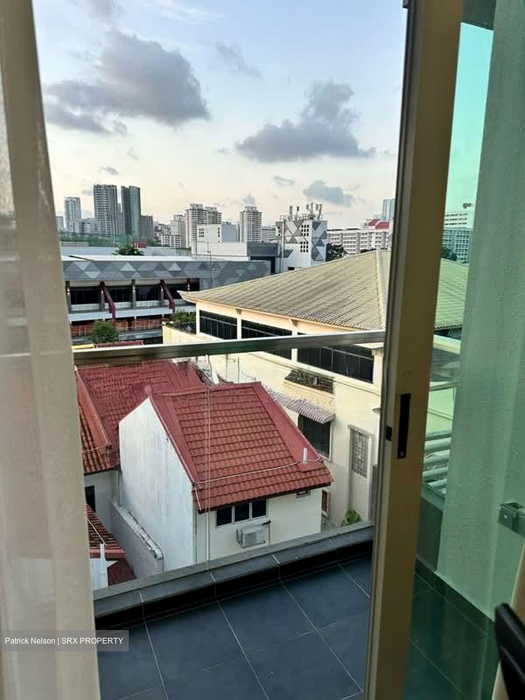 City Loft (D8), Apartment #577823401